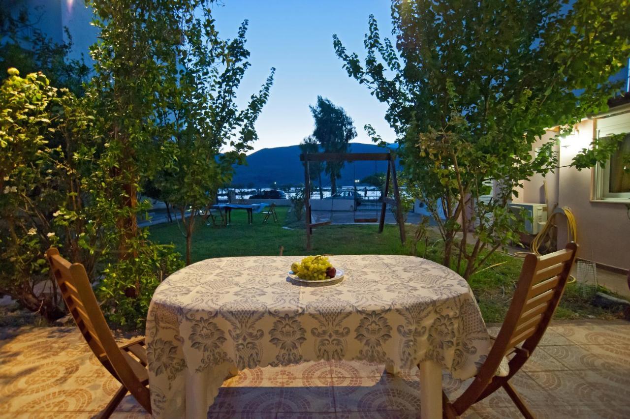 Villa Elli 2 Beach-Front Villa With Garden إتِيا المظهر الخارجي الصورة